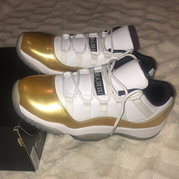 Air Jordan 11 Retro Low